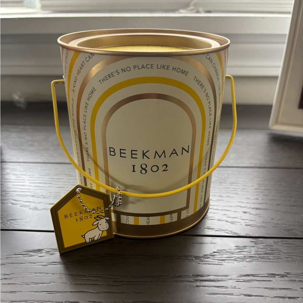 Beekman 1802 Tin filled with Fresh Air Soap